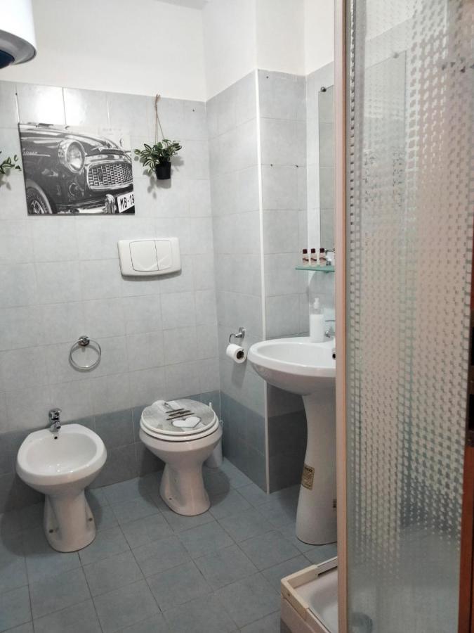 רומא Ripoli Apartment מראה חיצוני תמונה